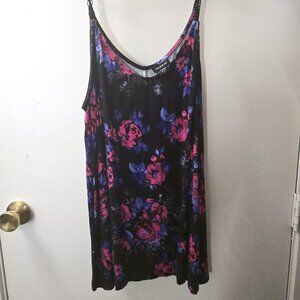 Torrid Size 1 Black And Pink/Purple Floral SUPER Soft Swing Cami